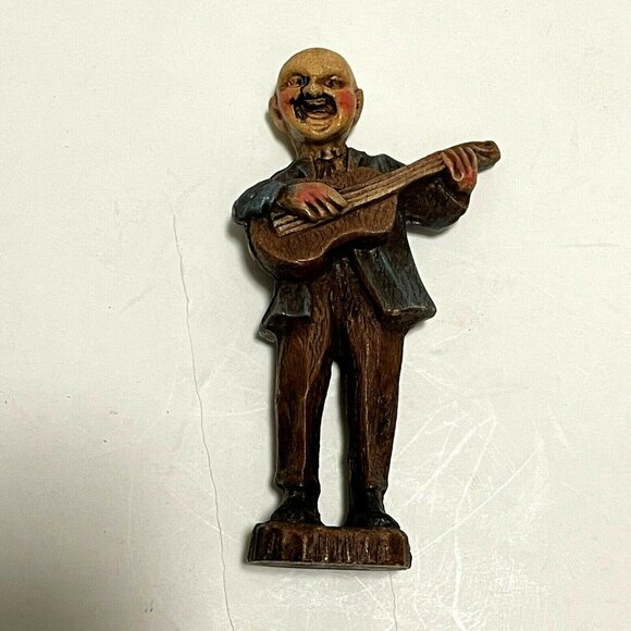 Vintage Syroco wooden 6” Hillbilly Band Member singing guitar player - Picture 1 of 4